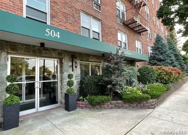 Spacious One Bedroom CO-OP with Terrace. Large Living Room and Dining Room Area, Large Bedroom. Eat In Kitchen. Laundry on 1St Floor. Outside Patio and Bike Room, Additional information: Appearance:Excellent