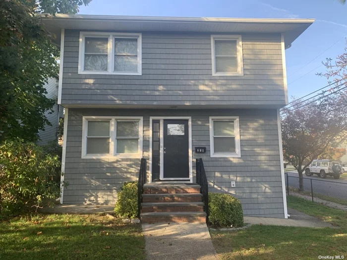 Spacious 3 Bedroom, Full Bath 1st Fl Apartment. Hardwood Floors. Renovated Kitchen And Bath. Use Of Basement For Storage, Washer/Dryer. Off-Street Parking. Lawn Maintenance Responsibility Of LL. Tenant Responsible For Snow Removal. 2 AC Units Included.