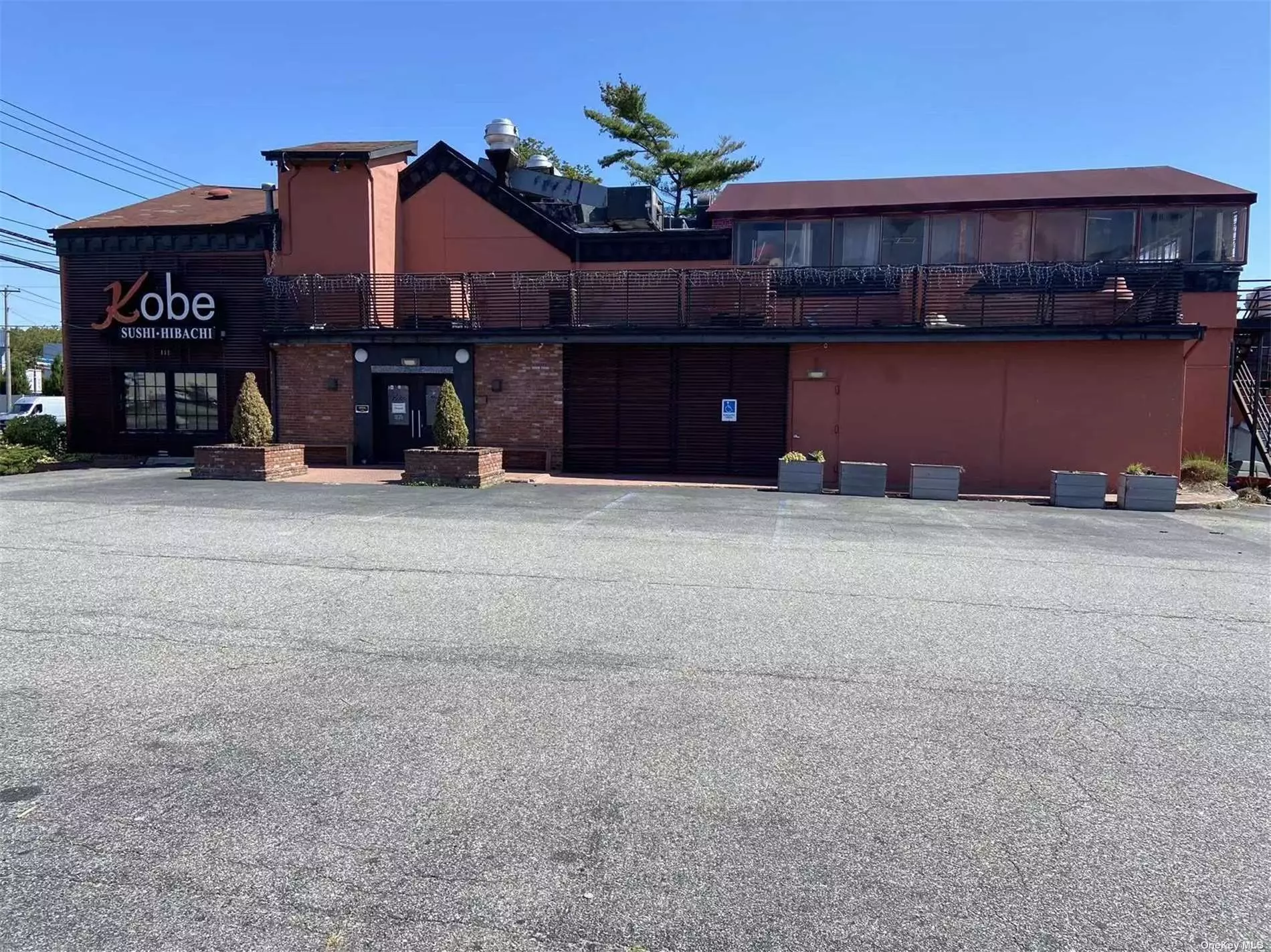 This property is located on Jericho Turnpike with non-stop drive-by traffic 24/7/365, over 29, 000 vehicles per day and next to various national brand/local retail stores. Ideally suited for a retail/restaurant building with ample parking space for potential retail customers. It is in close proximity to shopping centers. Easy access to LI Expressway and Northern Parkway.