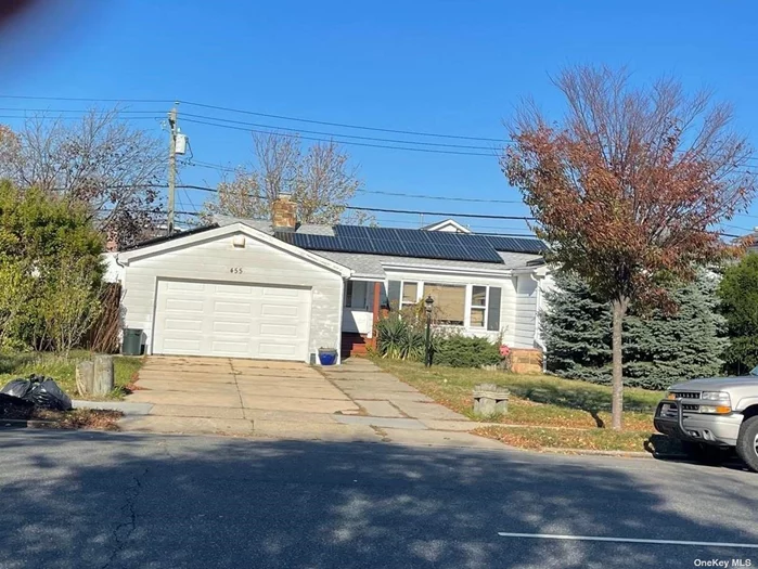 lovely ranch home 3 bedrooms 3 baths 1897 sq. ft. - 100x100 lot with 2 car garage central A/C Low flood insurance $1, 039