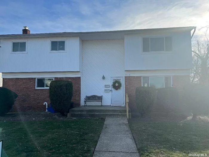 Property Lovers Legal 2, 200&rsquo; Deep Yard. New carpet, paint & gleaming hard wood floors. Recently Refreshed 6 Rooms, 3 Bedrooms, 1 Fbth. Separate Thermostat. Heat included,