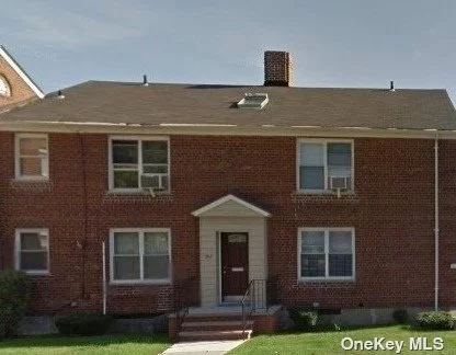 Well Maintained & Spacious 2 Bedroom Upper Unit in Baydale Co-op. Features Living Room/Dining Room Combo, Efficiency Kitchen and 1 Full Bathroom. Laundry Rooms on Premises. Convenient to Transportation, Shopping & Schools. No Flip Tax. Cats Ok.