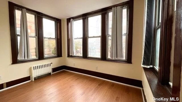 4 BEDROOMS APARTMENT FOR RENT IN RIDGEWOOD! 4 bedrooms/1 bath on 2nd floor, 1178 sq ft, semi attached, lots of windows, high ceiling, modern kitchen, hardwood floors, plenty of closets for storage. close to the public transportation: M & L train. Bus:Q38, Q39, Q54 & Q58. Supermarkets & shops are minutes away.