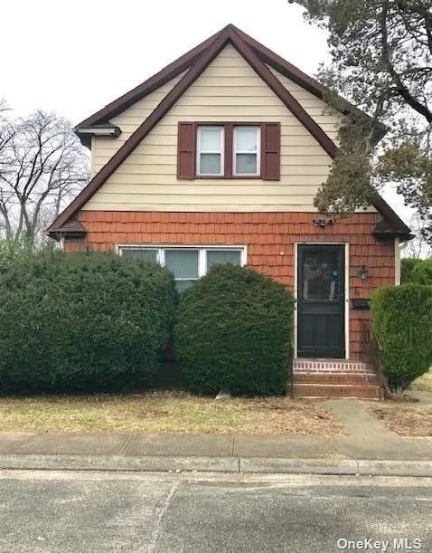 Gorgeous Renovated Colonial w/ Lots of Room! Updated EIK w/ New Granite Counter Tops, White Cabinets, Recessed Lighting, New SS Appliances, 3bdrs, 2 Full Baths and Hard Wood Floors Throughout the Entire House. Plenty of Storage Space Plus Full Attic w/ Stairs (Bonus Room). Private Driveway and Backyard. Conveniently Close to All LIRR, Shopping, Post Office and Cantiague Park.