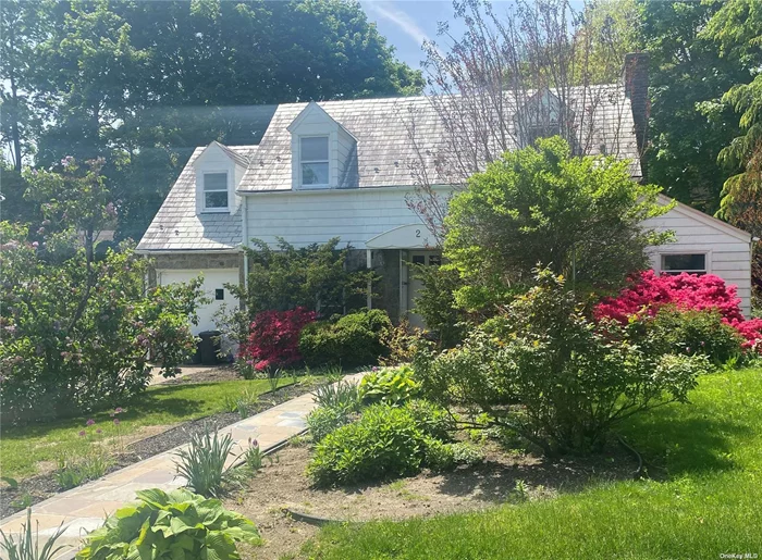 Bright and sunny south/east facing home on a cul-de-sac with a beautiful, private backyard. Located in the Village of Great Neck Estate, Residents can enjoy village amenities: Private Police, Water front park, Pool,  winter & summer tennis court. Close to Town, Shopping, LIRR.