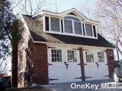 Charming Studio Cottage. All Utilities, Parking, W/D Included! Short Walk to Nearby Shops, Restaurants, and Public Transportation. Water View of Long Island Sound, Beach Rights.