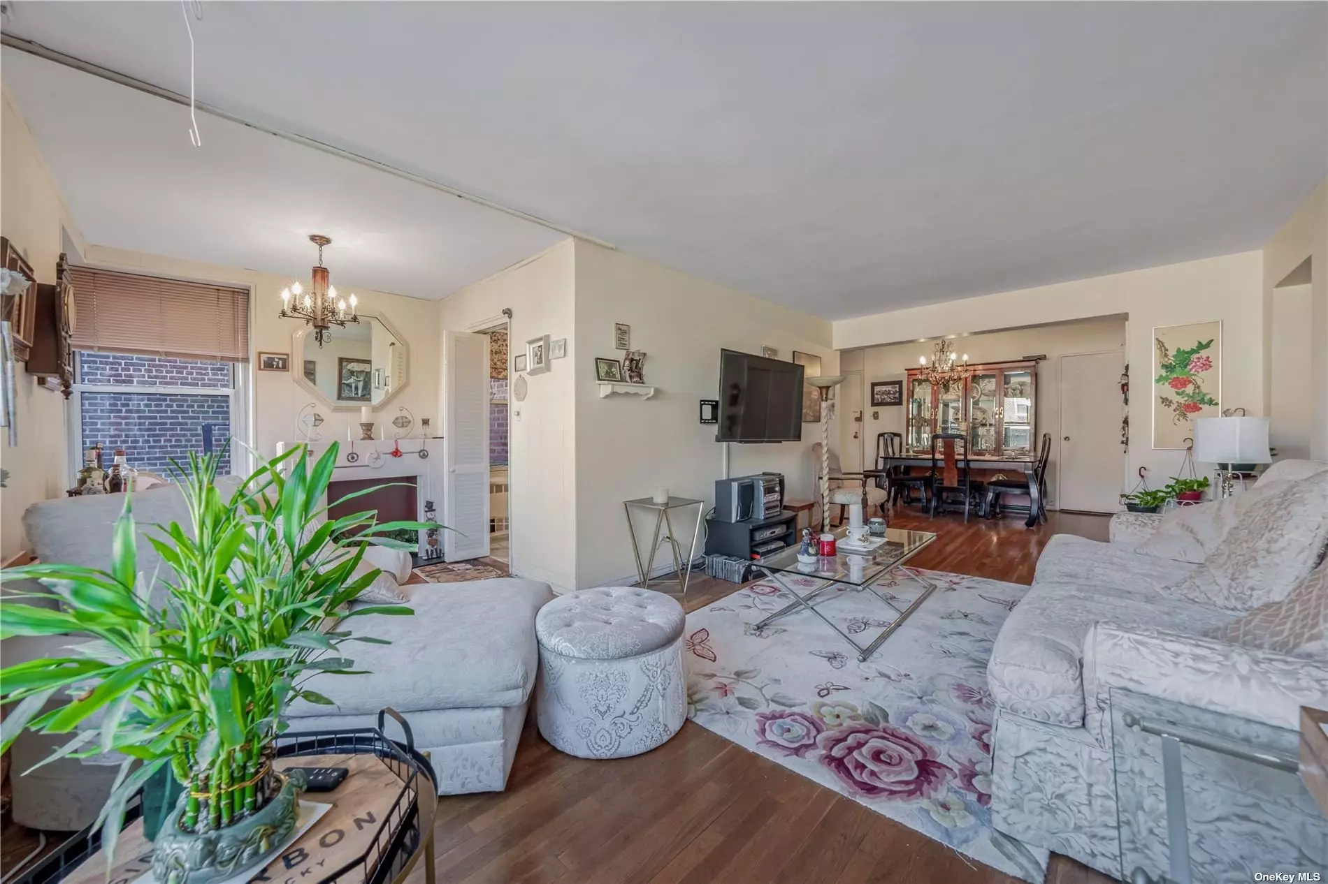 Spacious, bright, and true 2-bedroom corner unit in Bay Terrace. This apartment features hardwood floors throughout. . Maintenance includes Electric, Gas, and Heat. Convenient to T, Public Transport, and Major highways. A Must see