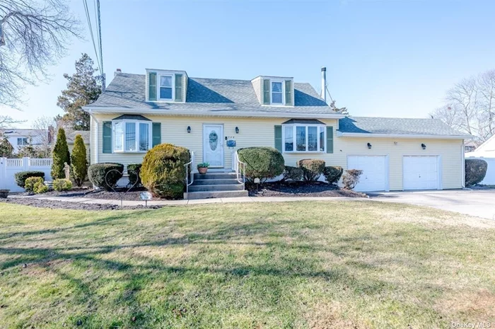 Expanded Cape on a beautiful residential street South of Union Blvd. Home has 2.5 car garage with heating and electric, Granite Counter Tops in Eat In Kitchen, All wood handrails, gas fireplace in the living room, and MUCH more!