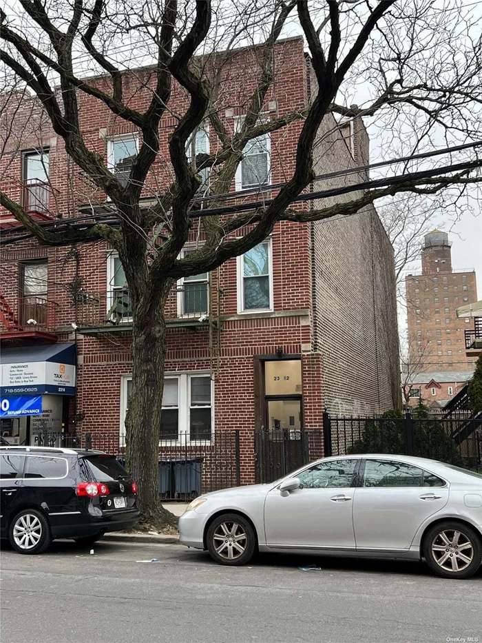 Updated pre-war 6 family building in the heart of Astoria. This property consist of 5x1br apartments and 1 studio. All units have been updated as well as the boiler and hot water heater. Rental income $122k and legal rents $158k. Owner financing available...