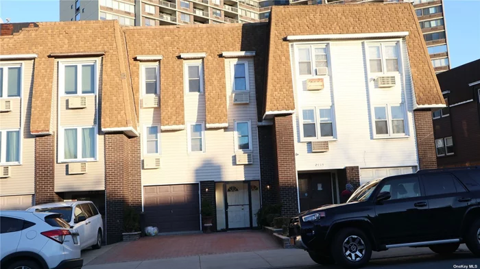 Nice and Bright 3 Brs/2Baths In Bayside Bay Terrace Area. Close to Bay Terrace Shopping Mall. Express Bus to Manhattan. School district 26. convenient to All!