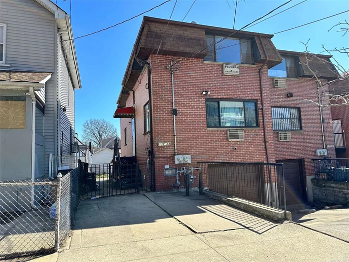 PRIME LOCATION!!! Two-Family home in the heart of Flushing downtown, 5 Bedrooms, 3 Bathrooms, 2 kitchens, 1 attached garage, this fantastic opportunity is located just across the street from the famous Kissena Park known for its beautiful lakes, playgrounds, and much more, also close to schools, stores, supermarkets and public transportation (Bus stops Q25, Q34, Q17, Q27), walking distance from 7 train, NY-Presbyterian Hospital and minutes from Flushing Park. Don&rsquo;t miss out this fantastic investment opportunity!