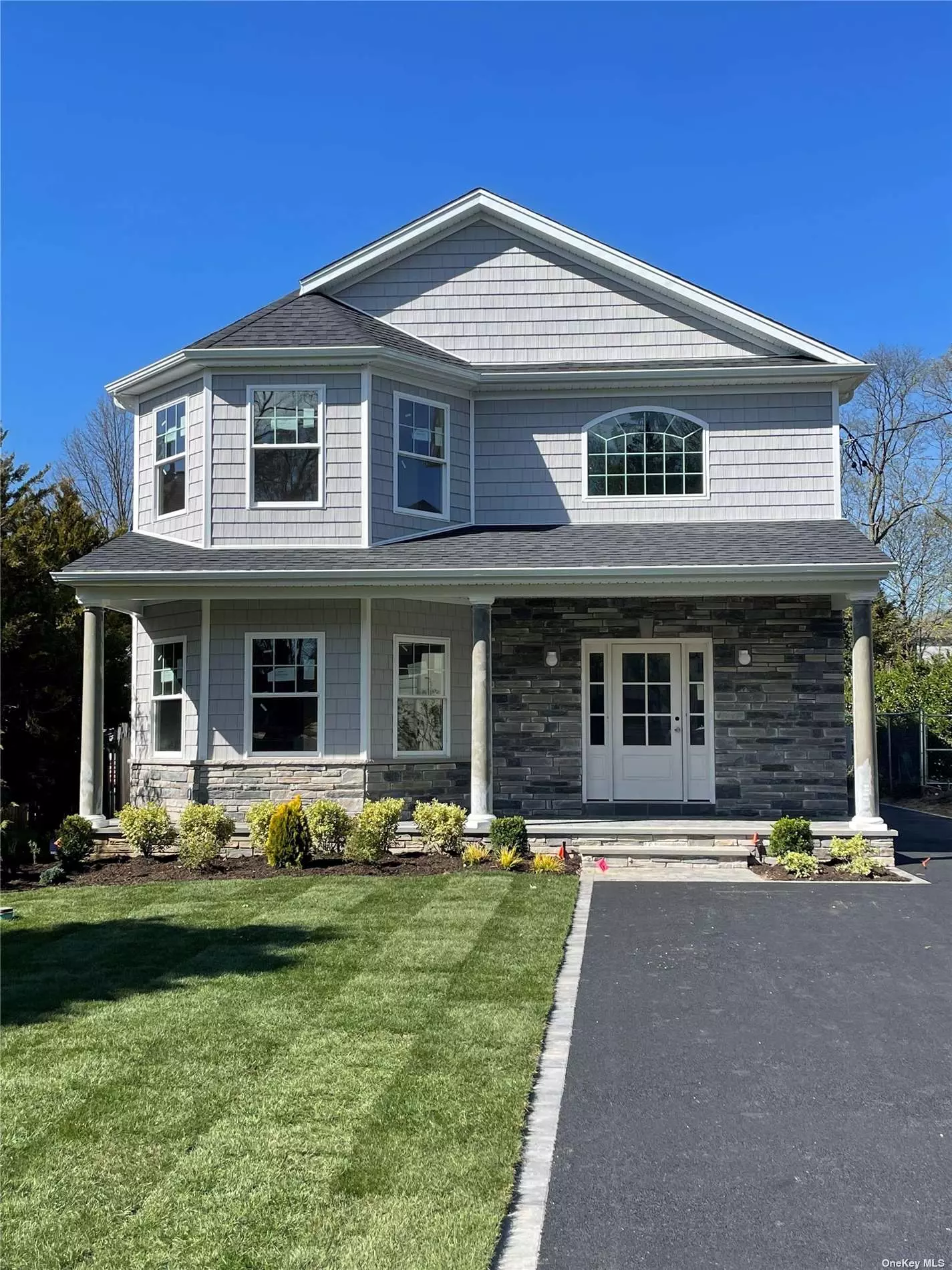 TO BE BUILT- Stunning New Construction in North Syosset !! The home features 4 Bedrooms, 2.5 Baths, Bright Open Floor Plan, Gourmet Eat In Kitchen, Hardwood Floors, CAC, Master w Ensuite. Stunning Appointments And Eye Catching Millwork! Photos For Workmanship ONLY - NOT Exact.