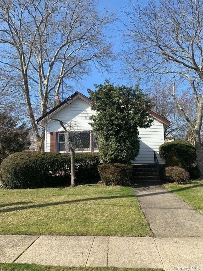 Charming Cape in the beautiful Brookwold area. This is a wonderful location for its proximity to Manhattan, shopping, parks, restaurants, and places of worship. Close to the railroad. Enjoy four bedrooms, two bathrooms, a basement, garage, eat-in kitchen, den & private backyard. Don&rsquo;t miss this opportunity.
