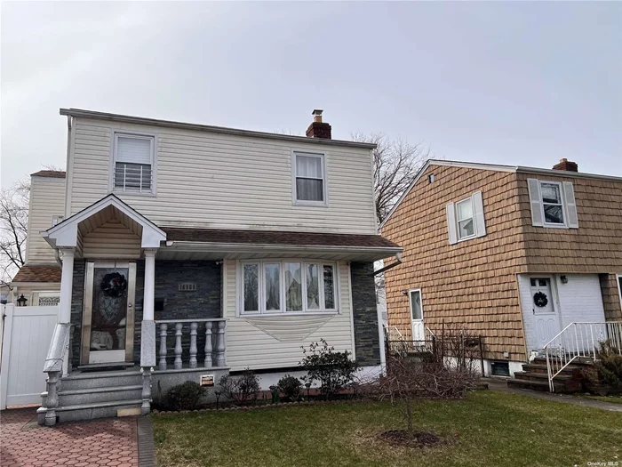 Great condition colonial with 4 Bed 2.5 Bath, Sunny and bright rooms with hardwood floors. Excellent location close to Shops, Buses, minutes to school and highway. Big lot size of 38X94 with beautiful garden in backyard and garage in back as well as parking in front.