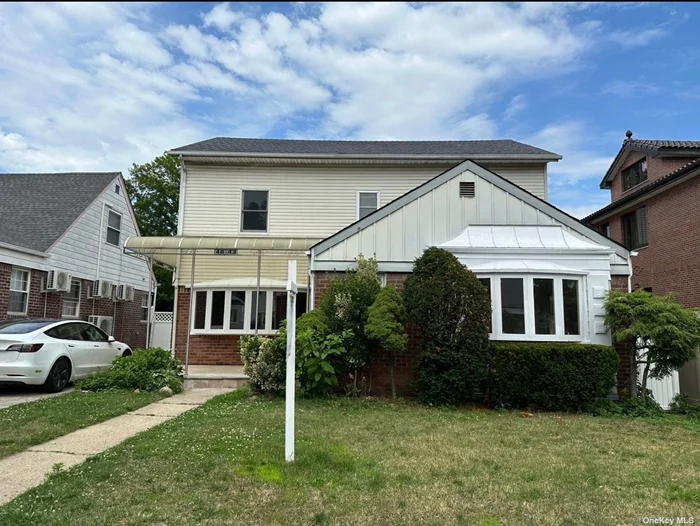 Newly renovated! New kitchen. Great location!