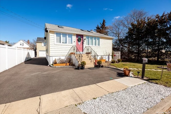 ** Boaters Delight! Amazing multi-dwelling Bungalow in the heart of E.Rockaway. 2 Bedroom, 1 Bath, and a fully finished basement. This Bungalow has an updated kitchen, gleaming hardwood floors, and an OPEN FLOORPLAN. TOO MUCH TO LIST. Near the boat ramp and steps away from Bay Park and a 9-hole Public golf course. Public transportation, shops, and restaurants are all nearby. Huge driveway to park your boat and/or jet ski and a 2car garage. Plenty of overnight street parking as well. This opportunity won&rsquo;t last.