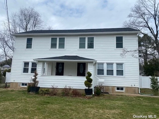 North Syosset Charmer ! Close To Town and Train... Completely Renovated, 3 Bedroom, 2 Full Bath Home With Central Air, Gas Heat and Cooking, Gourmet Kitchen with Center Island and Beautiful Hard Wood Floors Throughout. Sliders to Fenced Backyard and Finished Basement. Location & Perfection