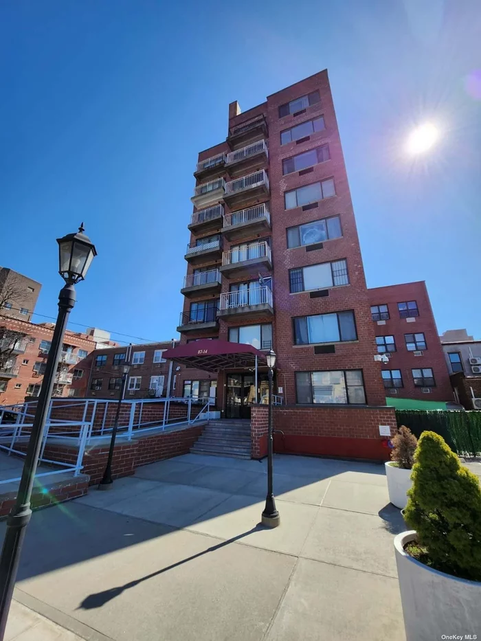 839 Sqft 2 BR Condo, Front Balcony, Hardwood Floor, Manhattan View, Couple Blocks To Queens Center Mall, The Park, M/R Train, Q11/Q21/Q29, Q38/Q59/Q60/Q88 & QM10/11/12/40 Are Only Minutes Away. All Utilities Included except Electric.