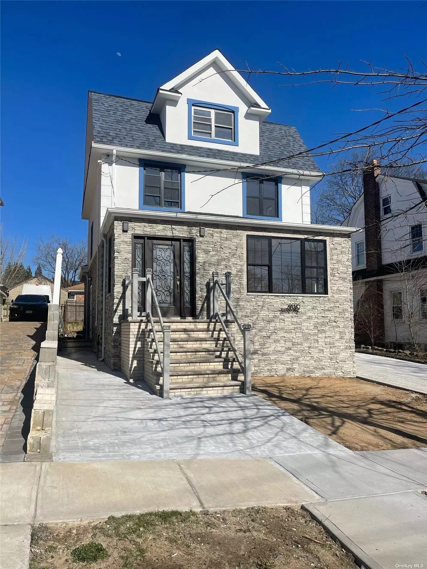 Welcome to this newly renovated, immaculate, One-family house. Boasting five spacious bedrooms, four full bathrooms, a fully finished basement, backyard space, and a garage. With a long driveway that can accommodate up to four cars, this property offers ample parking. Simply pack your belongings and move in to enjoy the convenience of being located just two minutes away from Northern Boulevard, as well as close proximity to bus stops, walking distance to LIRR, and various shopping areas.