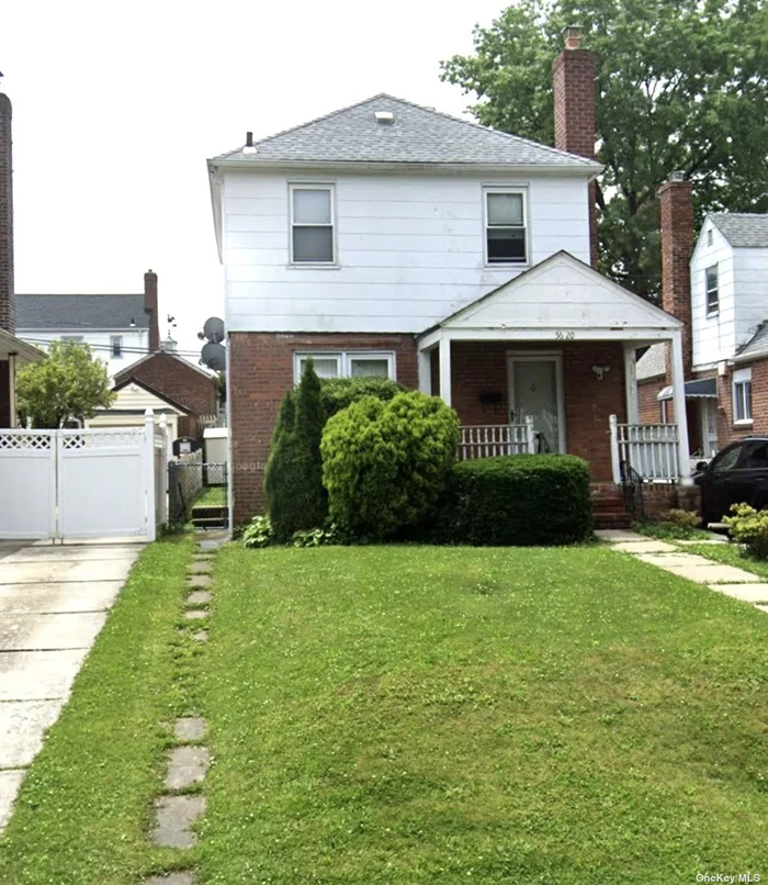 Nice Detached One Family Cononial In Bayside Hill. Top School Dist #26 Ps376, Is74. Parklike Backyard. This location offers city conveniences close to shopping, houses of worship, schools, parks and public transportation.