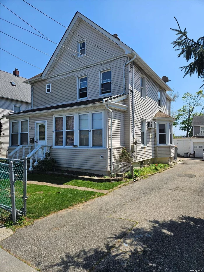 legal 2 family colonial 3bed 1 bath over 3 bed 1 bath with a separate entranced finished basement  will be delivered vacant