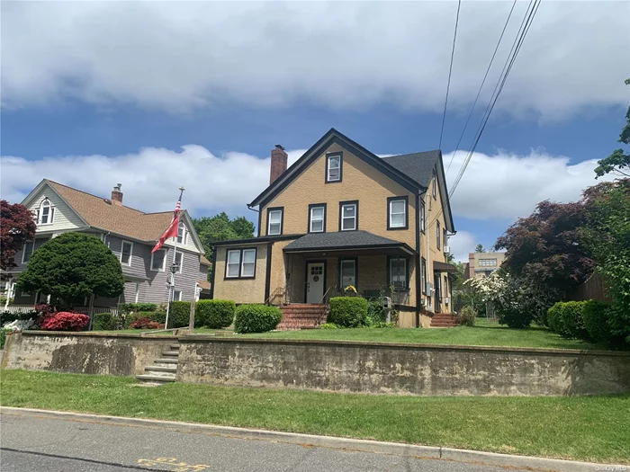 Lovely 1st floor 3 Bedroom, 1 Bath apartment in 2 Family home located close to Oyster Bay Village but on neighborhood street. This apartment was renovated in 2019. Hardwood floors throughout, large flat yard and private driveway parking.