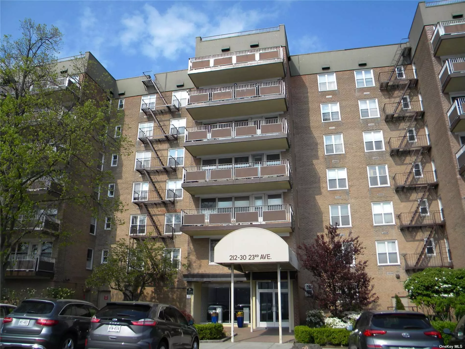Sun filled 6th floor apt, spacious 2 bedroom corner unit. Spacious rooms throughout . Large Patio off Living room with plenty of views. Parking- waiting list. Outside parking is $46.72 Interior parking $73.40