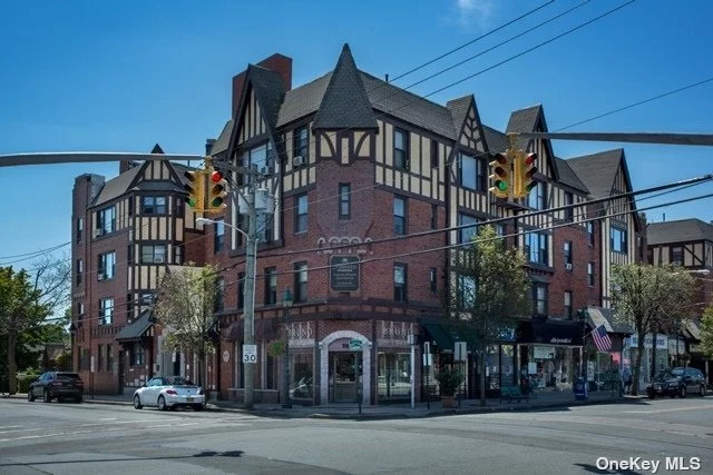 Elegant, modern, vintage restoration to a pre-war building in historic Cedarhurst.Interiors w/ Tuscany kitchen cabinetry w/granite cntrtps, backsplash, SS appl, granite floor in kitchen/dining flooring*.subway tile, crpt, 2 faux woodgrain venetian window treatments, granite bths w/frameless shower doors. Hallway renovations, courtyard w/sitting area.