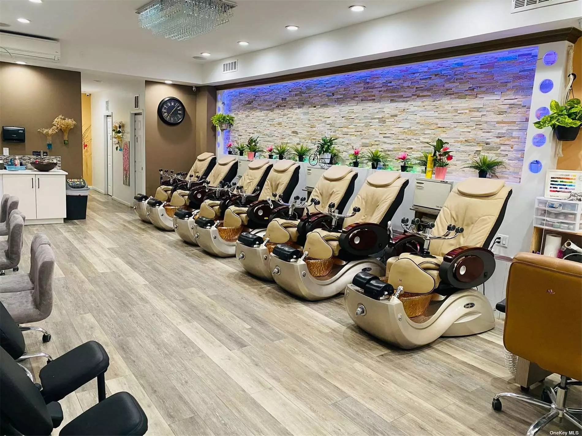 Great Neck Turnkey Nail Spa Business. Approx. 1, 300 SF main floor plus 1, 300 SF basement. 8 manicure stations, 7 JA pedicure chairs, 6 full time staffs, split unit ac, ventilation system. Steady cash and credit business. Current rent $5, 600/m, 3% Up/Yr. RE tax included, will change to 75% if tax increases. 3-year lease w/negotiable option for additional 5. Located on main commercial streets of Great Neck with shops, restaurants and L.I.R.R. station.