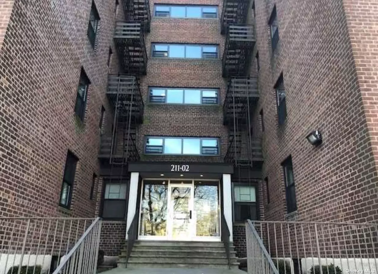 The apartment is the largest 2 bed 1 bath on the 5th floor. Windsor Park is surrounded by great shopping, dining, and entertainment venues, wonderful schools, Tennis courts, in ground pools, gym and indoor and out door parking spaces (waitlist). The area offers continuous express bus service to Manhattan and is easily accessible by several highways and public transportation.