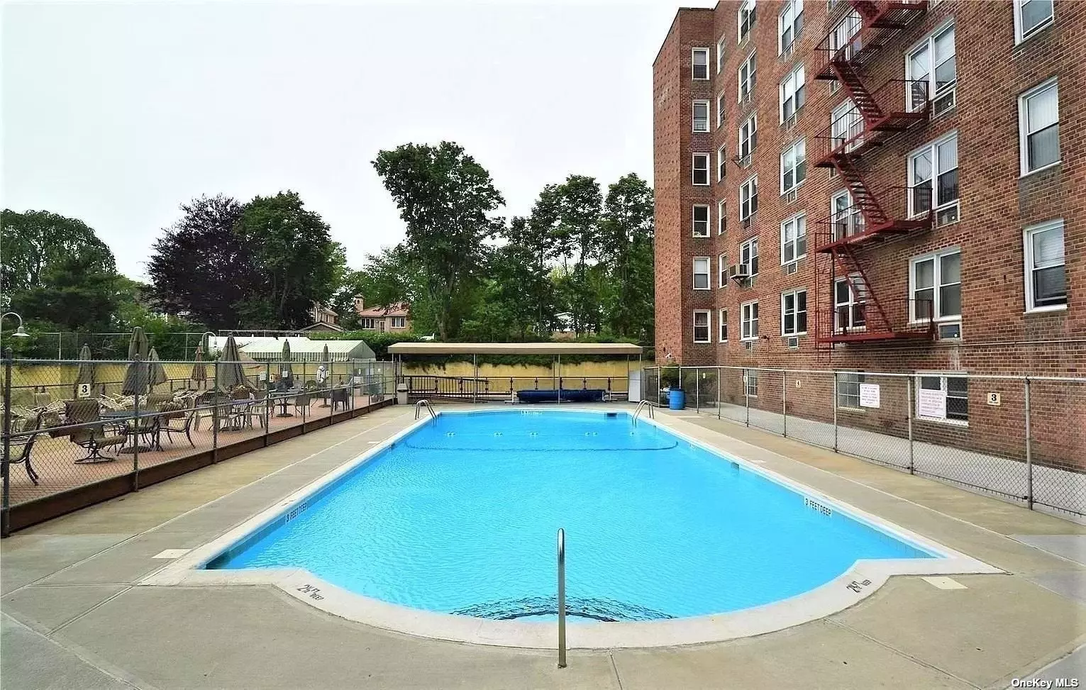 VALERIE ARMS CO-OP APTS. PEACE & TRANQUILITY AT HOME. EXTREMELY CONVENIENT ACCESS TO ALL (SHOPS, PARK, LIE/ GCPKWY) THE BEST SCHOOL DISTRICT IN NYC. 2 BEDROOMS, 1 BATHROOM WITH OUTDOOR PARKING, POOL & FITNESS CENTER.
