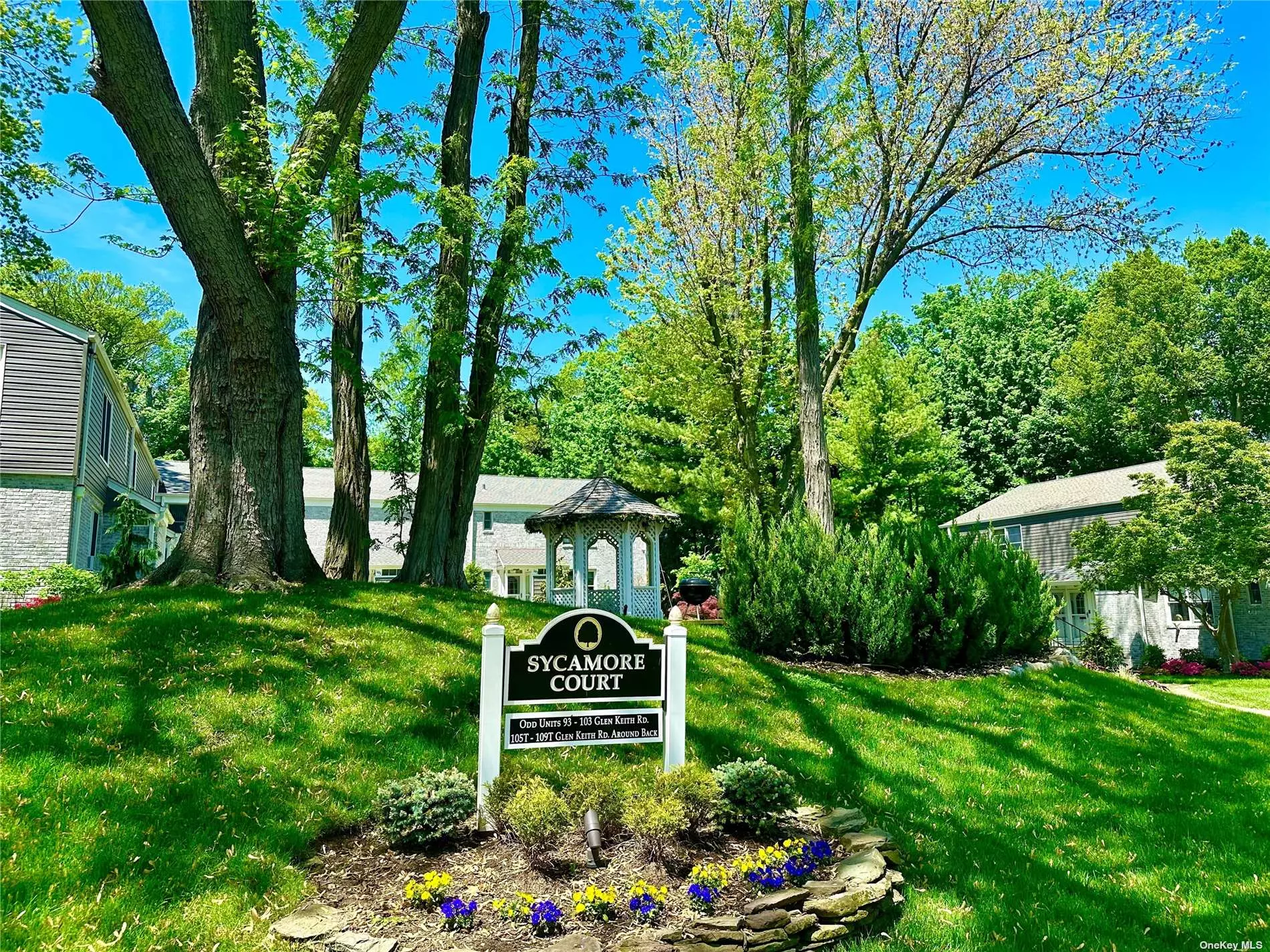 Move Right Into This Tastefully Renovated First Floor Unit In The Beautiful Gazebo Courtyard! One King Sized Bedroom, Full Bathroom, Hardwood Floors Under All Carpeting. Highly Desired ANIMAL-FRIENDLY Community (Incl. Dogs)! New Windows, Doors, Roofs, Gutters, Parking Lots, Gym, Storage, Game & Laundry Rms, Playground, Siding, Landscaping, Brick Staining, AND MORE! GC Beach/Golf Rights!