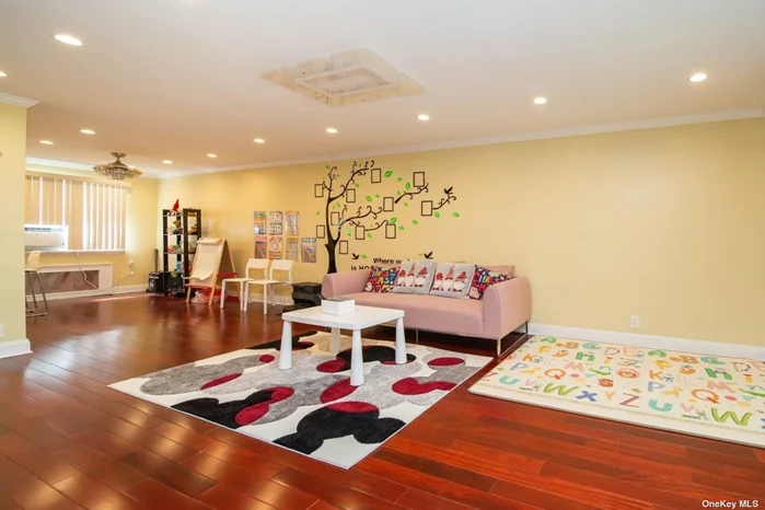 Living Room with open dinning area