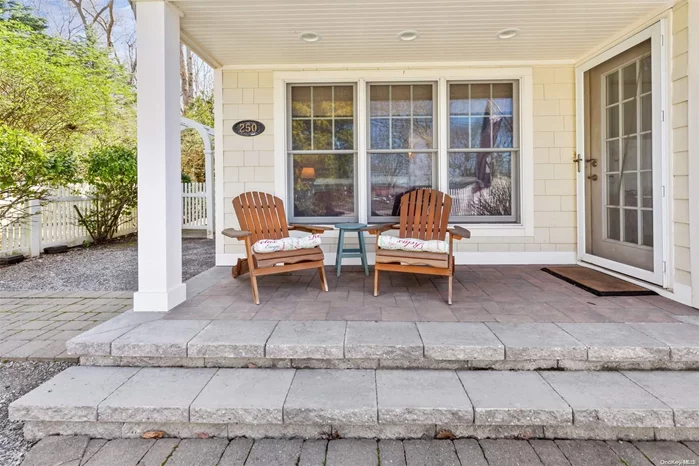 INSIDE PORCH