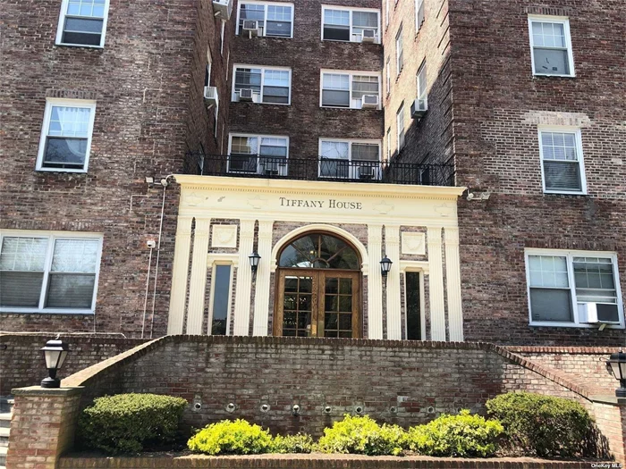 Bright + Sunny 1BR Apartment in the Heart of Cedarhurst Features Eat-in Kitchen, Spacious LR/DR, Large BR, 2 A/C Units, Washer/Dryer in Basement, Elevator Building, Located in the Shopping District + Transpiration.