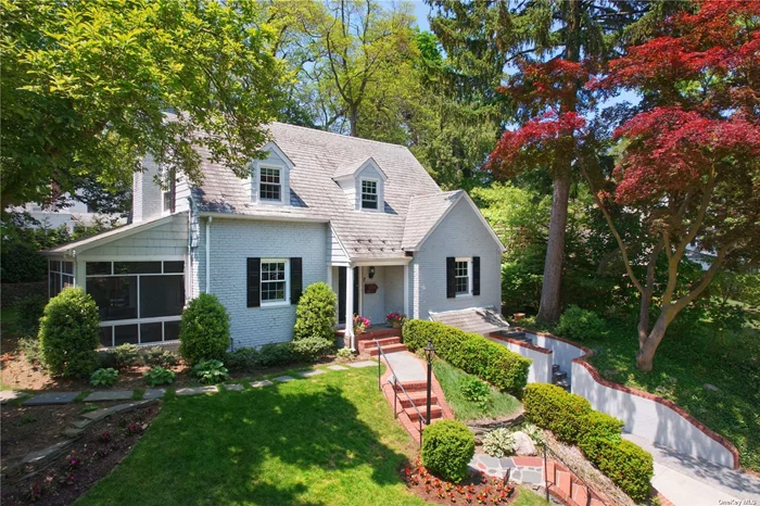 Charming Three Bedroom, English Brick Colonial In The Heart Of Munsey Park Offers Beautifully Appointed Entertaining Spaces Including An Update Gourmet Kitchen Overlooking A Sun Drenched Family Room With Fireplace & French Doors Which Lead To Charming Gardens & Patio. A Formal Living Room With Fireplace, Formal Dining Room & A Lovely Screened Porch Will Be The Perfect Spot For Sunday Mornings In The Summer. A Spacious Primary Suite With Fireplace Offers Dramatic Vaulted Ceilings,  Walk-In Closet & A Beautiful Classic Primary Bath. Two Additional Bedrooms & Full Bath Complete The Second Floor. Finished Lower Level With Recreational Space, A Suite & A Full Bath Plus A Tandem Garage. A New Generator, New Anderson Windows,  A Water Filtration System And So Much More. A True Munsey Park Gem. Close To School, Shops, Park & Restaurants.