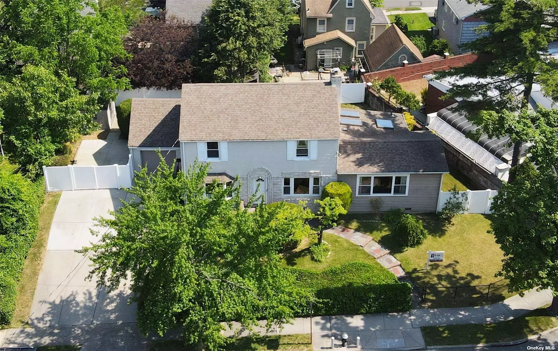 Detached Single Dwelling Home Located At Prime And Convenient Location In Little Neck. facing south exposure bring lots of natural light.  Big Size Corner Lot 8587 Sq Ft.   close to northern blvd &495 long island expressway , walking distance to LIRR station , close to public transportation , stores, bank , restaurants, close to all.   Renovated Kitchen special stove and refrigerator,  Counter Top,  Beautiful Hardwood Floor Throughout. Spacious Bright sunny Living Room And Bedrooms. 4 Bedrooms 2 1/2 Bathrooms. Finished Basement with family room, One Car Garage Attached with driveway  big size backyard, Two Heating Zones.