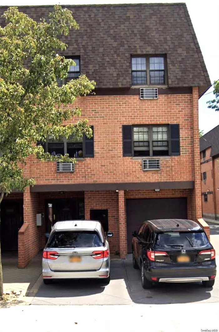 Semi-Detached 3 Bedrooms & 2 Full Baths Condo Located on the 2nd Floor in House Beautiful Condominium Complex in the Heart of Oakland Gardens with Extra Windows. This Unit Comes with a Garage and Usage of One Parking Space. Washer and Dryer & Brand New Boiler were Installed. School District #26. Near Schools, Shops, Restaurants, and Bus Q27/Q30/Q88/QM5/QM8/QM35. Maintenance $289.58, Property Tax $4, 035, Garage Tax $1, 088., Additional information: Appearance:Excellent, Interior Features:Lr/Dr