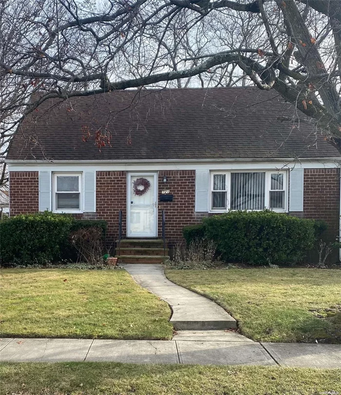 Home sweet home! This cape style property features 4 bedroom, 1 full bath. Convenience of making your master bedroom on the 1st floor or the 2nd floor. Large backyard. Hardwood floors throughout. Conveniently near all: school, southern state parkway, shopping, and bus lines. Needs TLC, Additional information: Appearance:Good