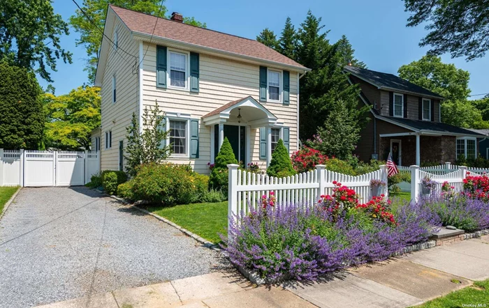 Charming Country Colonial, 3 Bedrooms, 1 1/2 baths. Livingroom w/fireplace, Formal dining room, Eat in kitchen and den. Full walk up attic with endless possibilities. Lovely gardens and flagstone patio.  Close to The Muttontown Preserve and LIRR and major arteries.