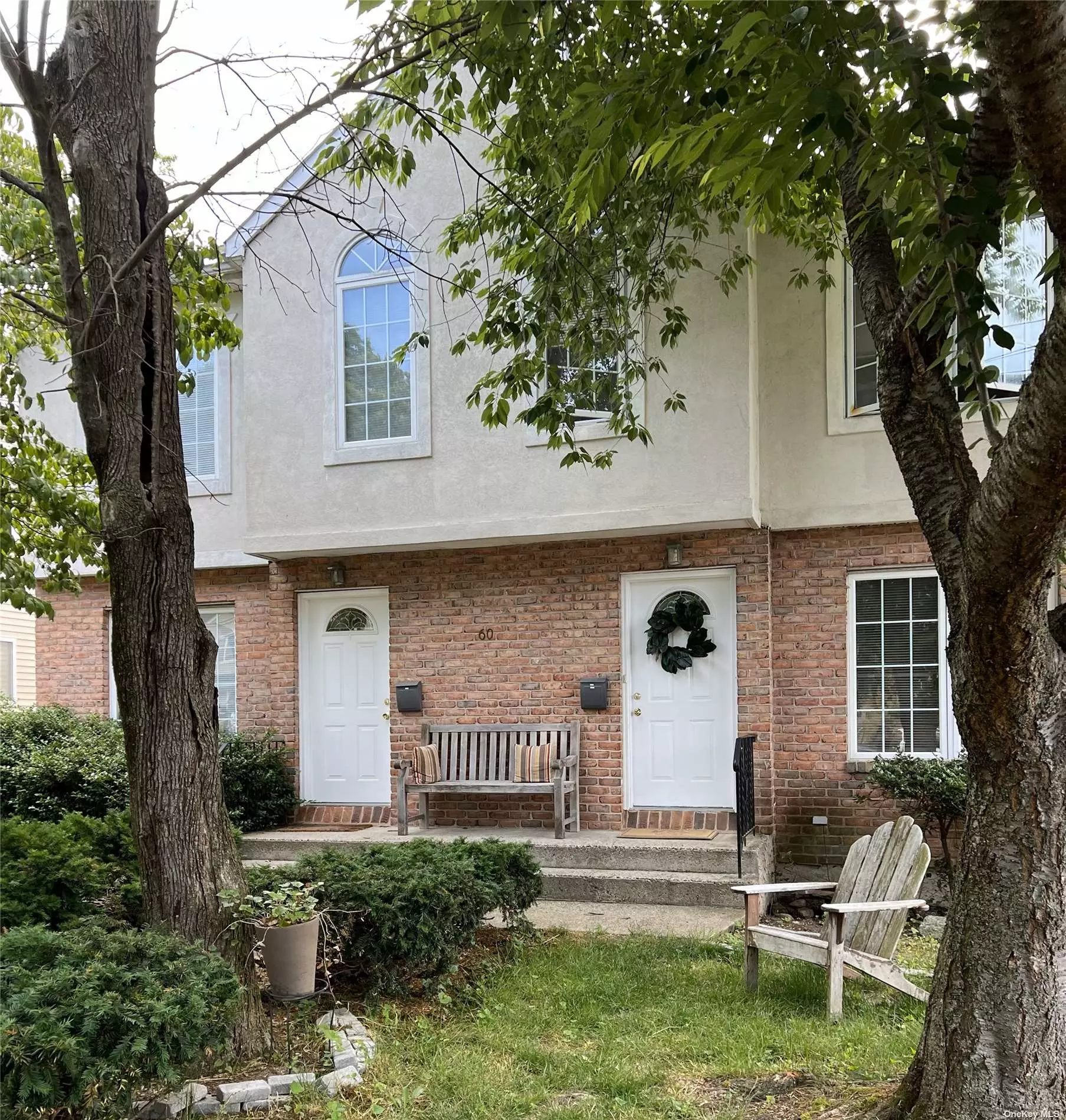 Move right in to this beautiful Duplex featuring 3 bedrooms, 2.5 baths living room/dining room w/fireplace, modern kitchen, full basement with laundry