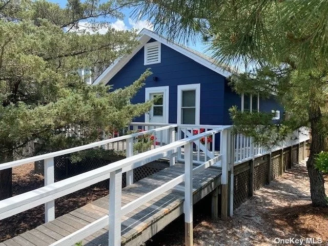 Charming West End cottage just 3 houses off the beach in the lovely West End section of Cherry Grove. Hardwood floors, open kitchen/living room. Beautiful pool and deck surround with plenty of room for gardens! Central heat and air-conditioning. Outdoor shower, too!