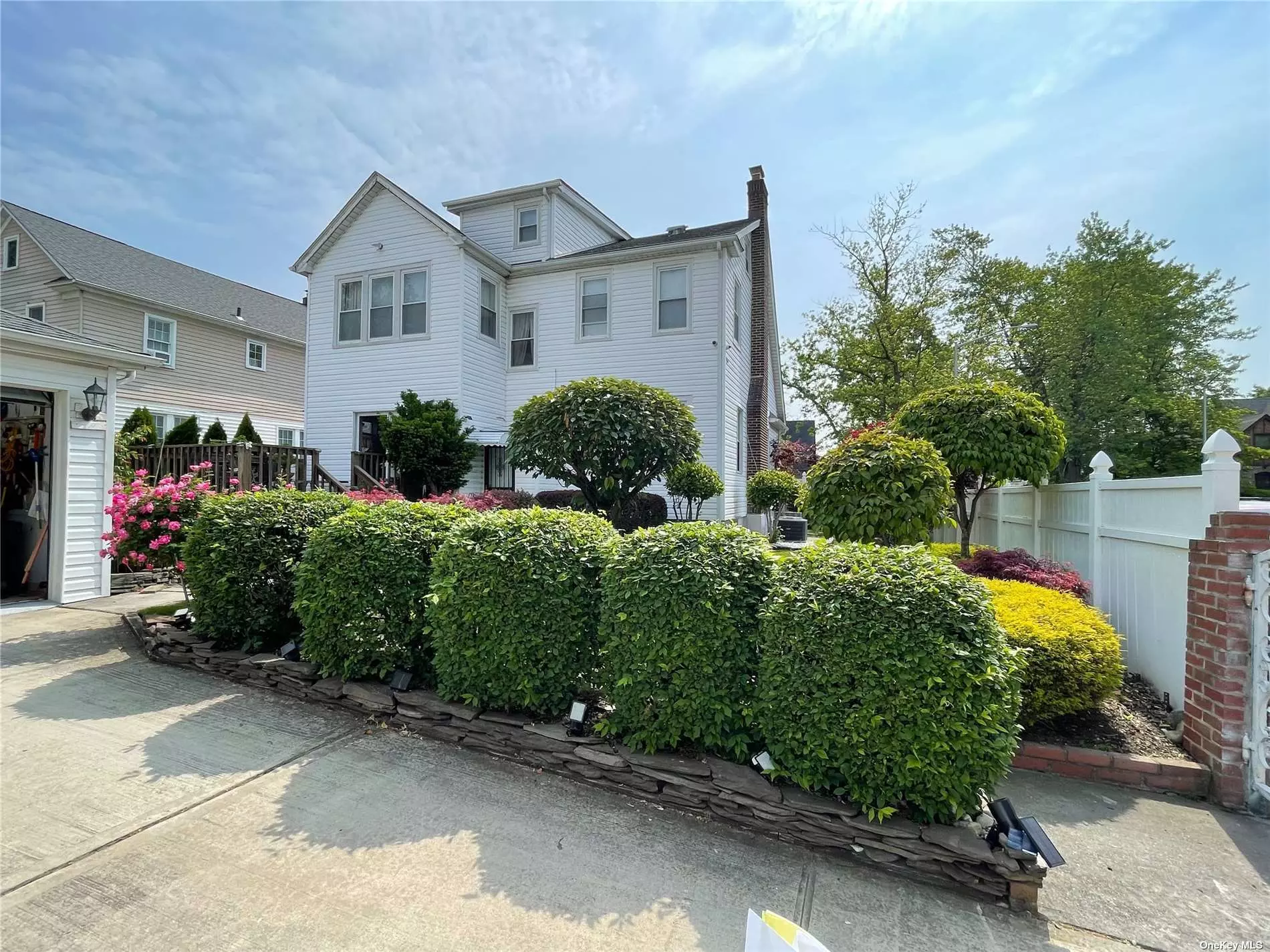 New Renovated 7 Bedroom 1 Family House, 3.5 Bath Room, Move-in Condition, 2 Car Detached Garage, Beautiful Garden,  Closed to Northern Blvd, Bus to Flushing and LIRR Train to Manhattan.