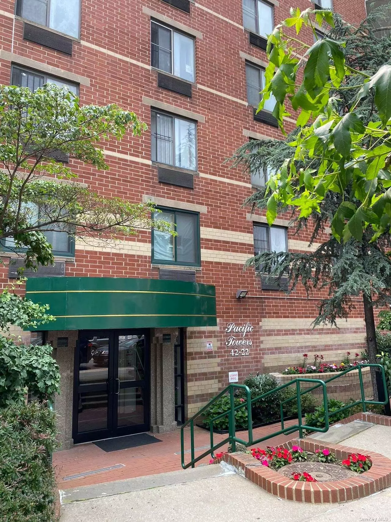 Well Maintained Building, 2 BR Condo w/2 Full Bath For Sale, 955 Sqft, Monthly Maintenance $389, Has dish Washing, and washer & Dryer, Hardwood floor, Balcony, Good Condition, Near #7 Train, Library, Supermarket.... Near All!