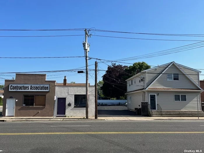 3 Buildings Including Roxboro Court-Cape. 16+ Parking Spots + Extra Parking On The Street. 2 Residential + Corner Commercial Property - total 13, 500 square feet. 7 Bedrooms, 8 Bathrooms. Rent Roll = $18.900.00/month (Bldg 1-$5600; Bldg 2-$9300; Bldg 3-$4000.00)