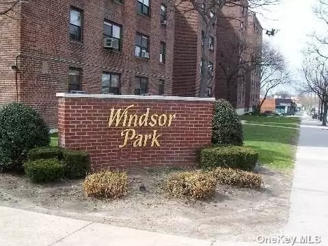 Windsor Park has become a community with all the thrills of a luxury coop complex bringing affordability and convenience close to parks, transportation & Shopping. This 3rd Floor Apartment features a separate kitchen, dining area and Large Bedroom. No flip tax, subletting allowed after 3 years. Low maintenance includes gas, heat, water and taxes.