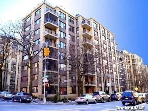 Large 1 bed 1 bath with balcony. All utilities including.