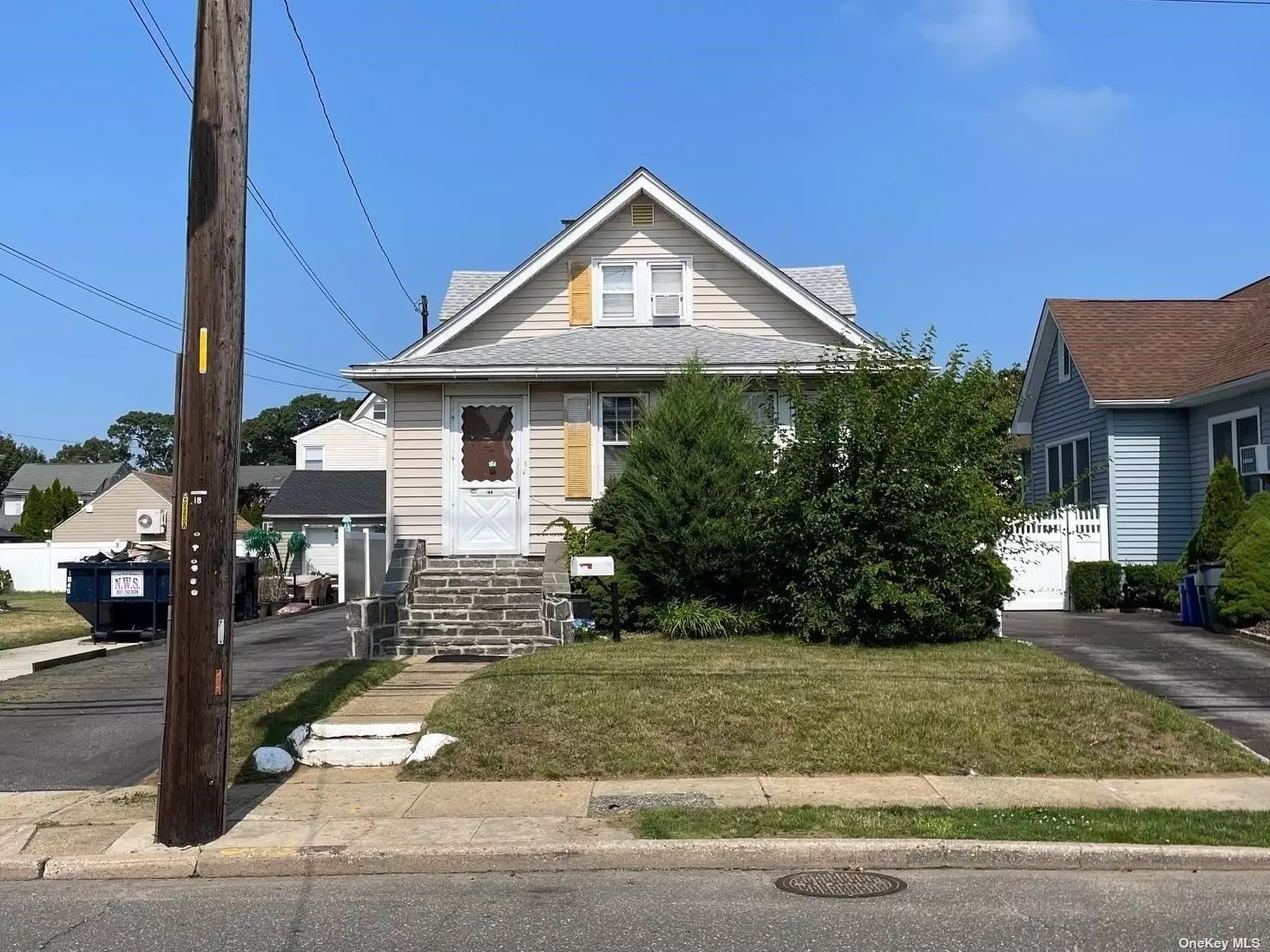 Incredible investment opportunity awaits! Endless potential in this 3BR, 2 Bath home. OSE to basement, detached garage, easy access to highways.