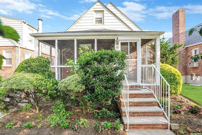 Recently renovated with new appliances Boiler and Hot water tank=very close to Green Acres mall=Schools=LIrr=Ground transportation=JFK and all Community amenities=new roof, Additional information: Appearance:Great, Separate Hotwater Heater:y