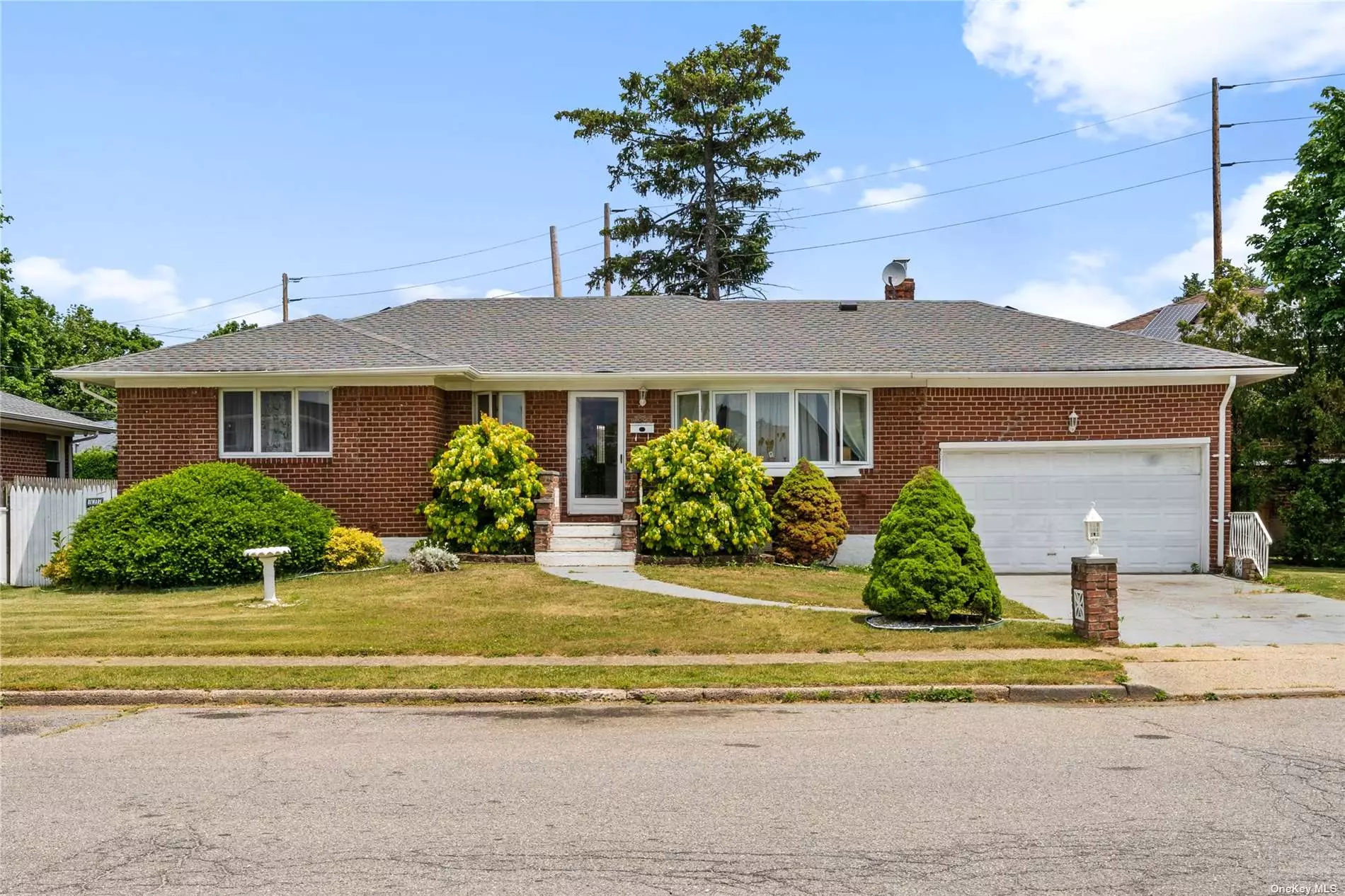 Short sale subject to bank approval. 3 Bed 2 Bath Ranch Home In Bethpage. As Is Sale.